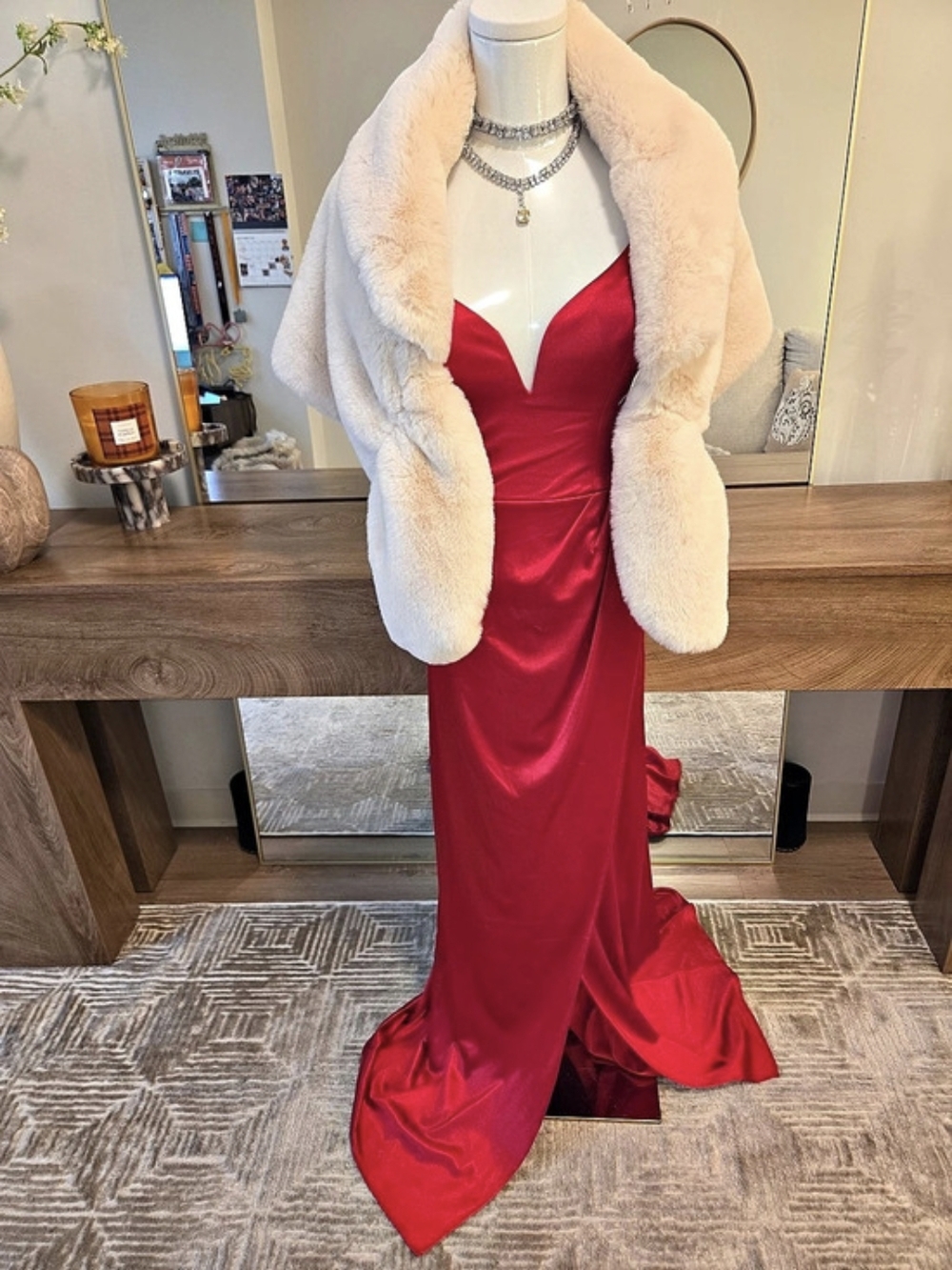 Faux Fur Cape Cream Like New